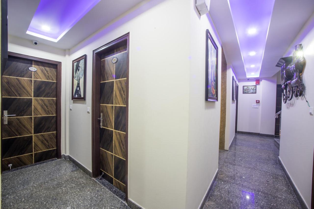 Hotel Harsha International Neu-Delhi Exterior foto