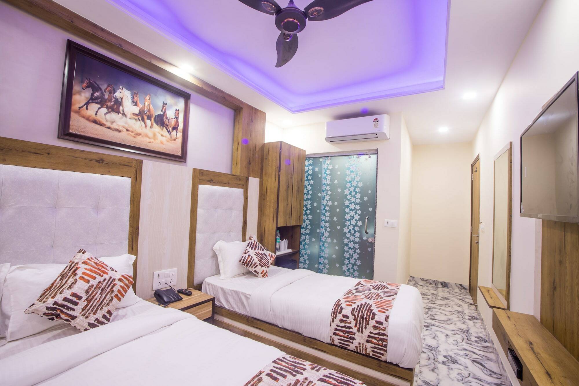 Hotel Harsha International Neu-Delhi Exterior foto